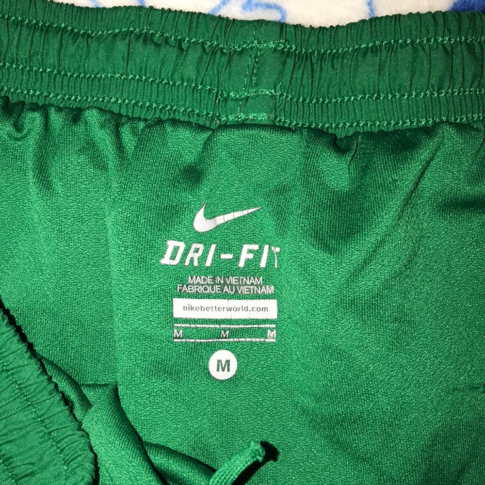 Shorts - Picture 3 of 3